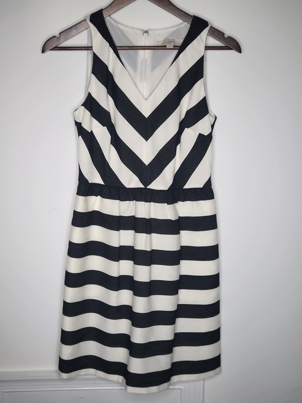 LOFT Black White Chevron Striped Fit Flare Dress with Pockets 0